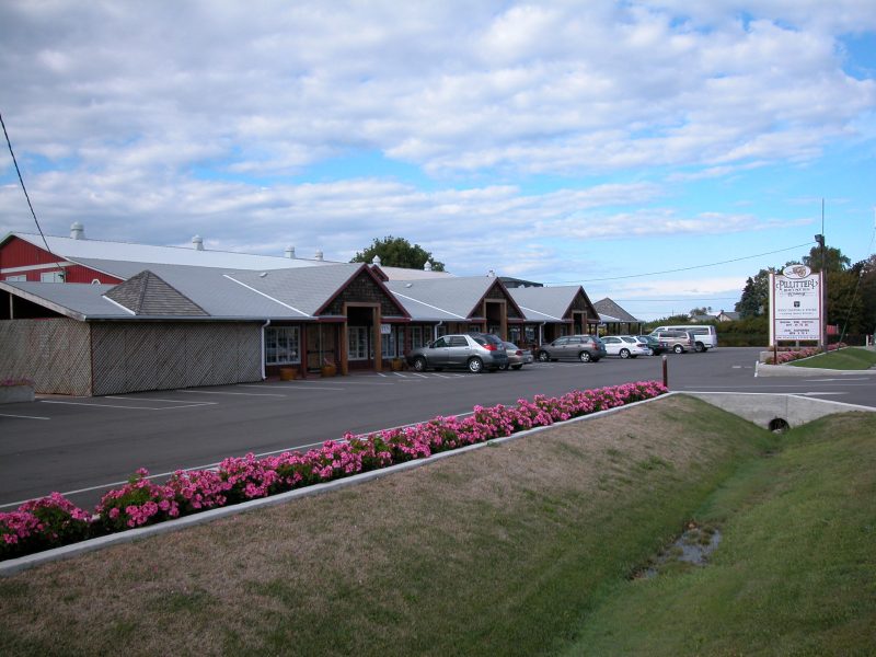 Pillitteri Estates Winery was built with Thermapan roof SIPs