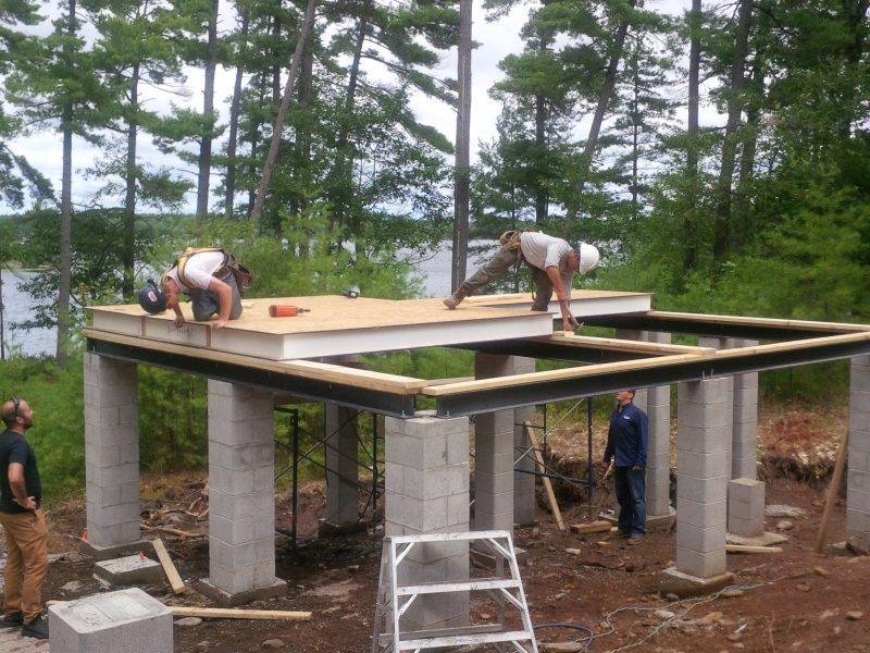 SIP floor system for a cottage on Stoney Lake (Ontario)